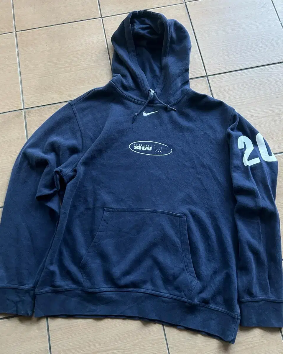 Nike centerswooosh hoodie